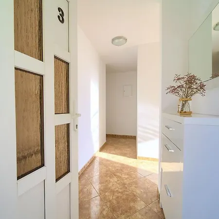 Gemuetliche 3 Mit Meerblick 公寓 Čižići